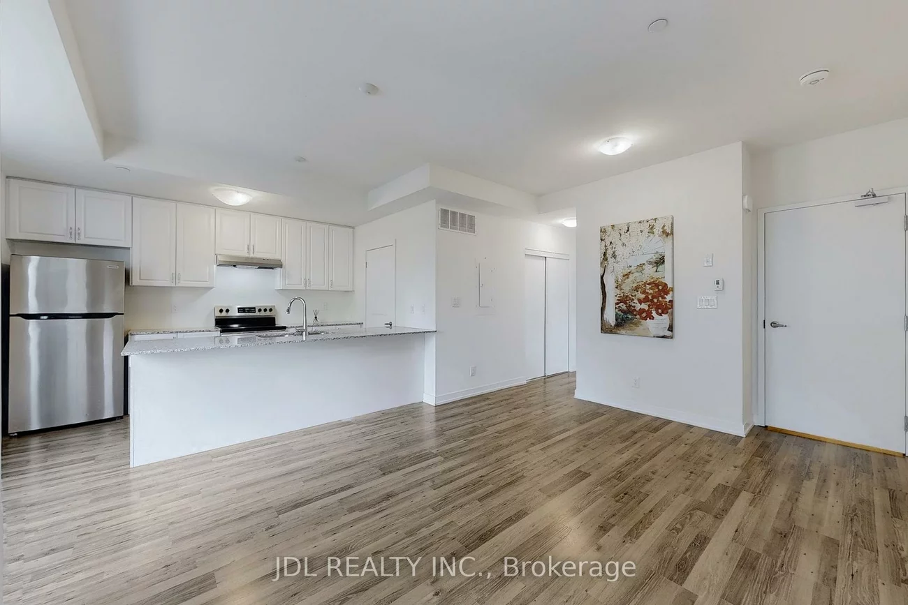 370, Red Maple, Langstaff, Richmond Hill