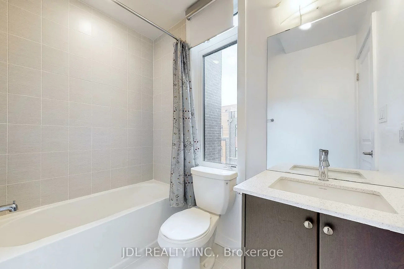 370, Red Maple, Langstaff, Richmond Hill