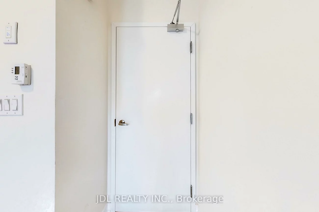 370, Red Maple, Langstaff, Richmond Hill