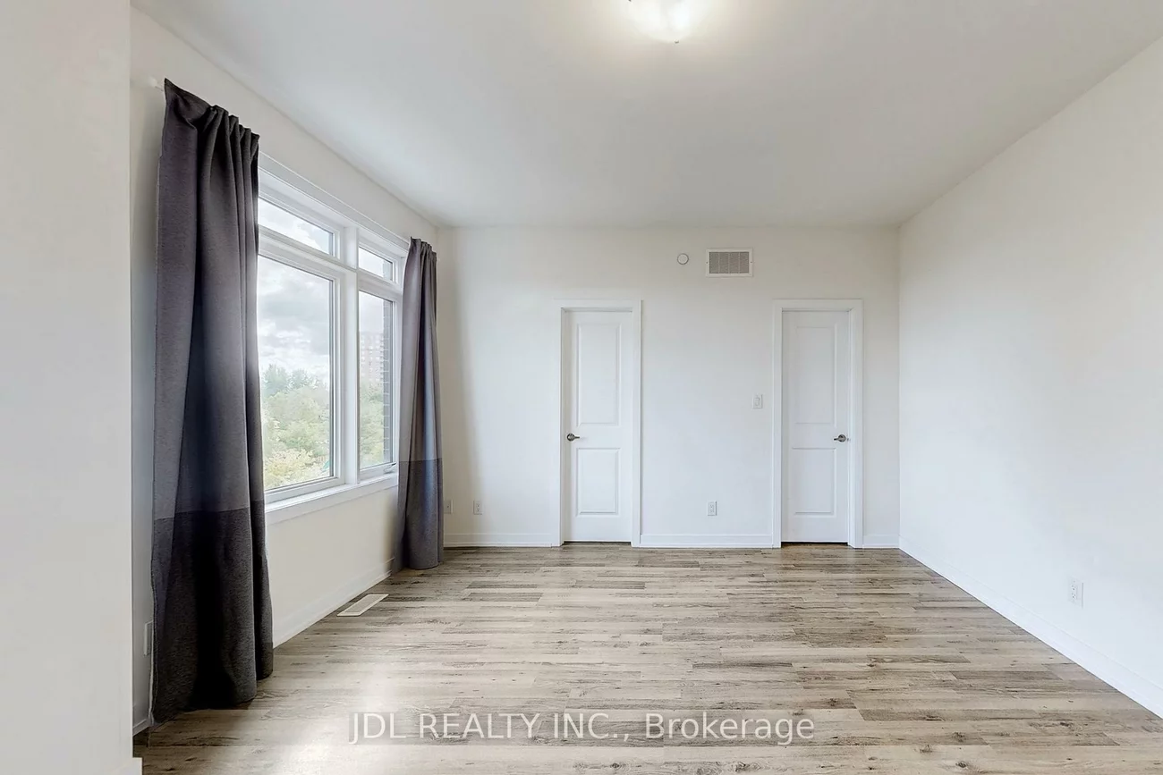 370, Red Maple, Langstaff, Richmond Hill