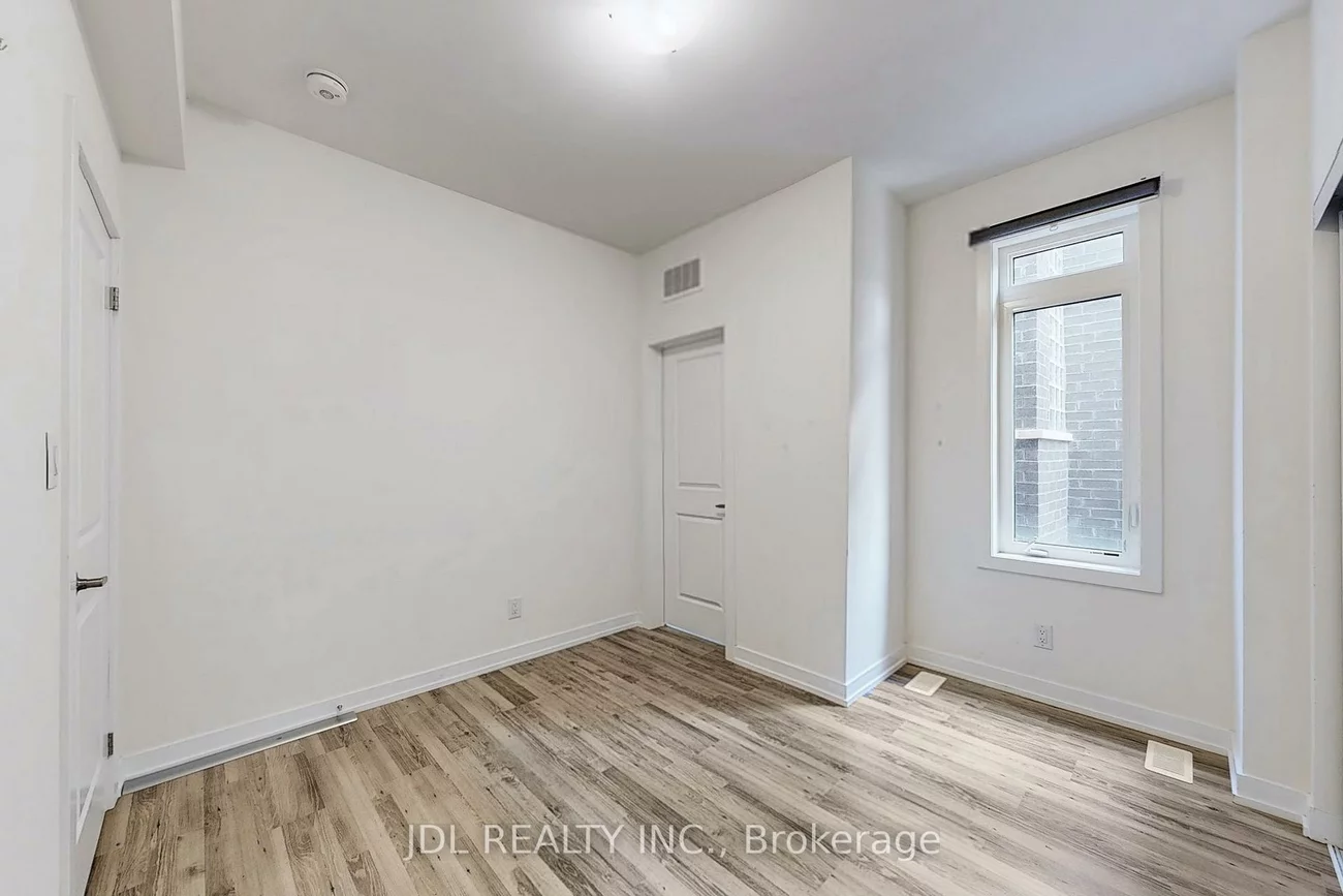 370, Red Maple, Langstaff, Richmond Hill