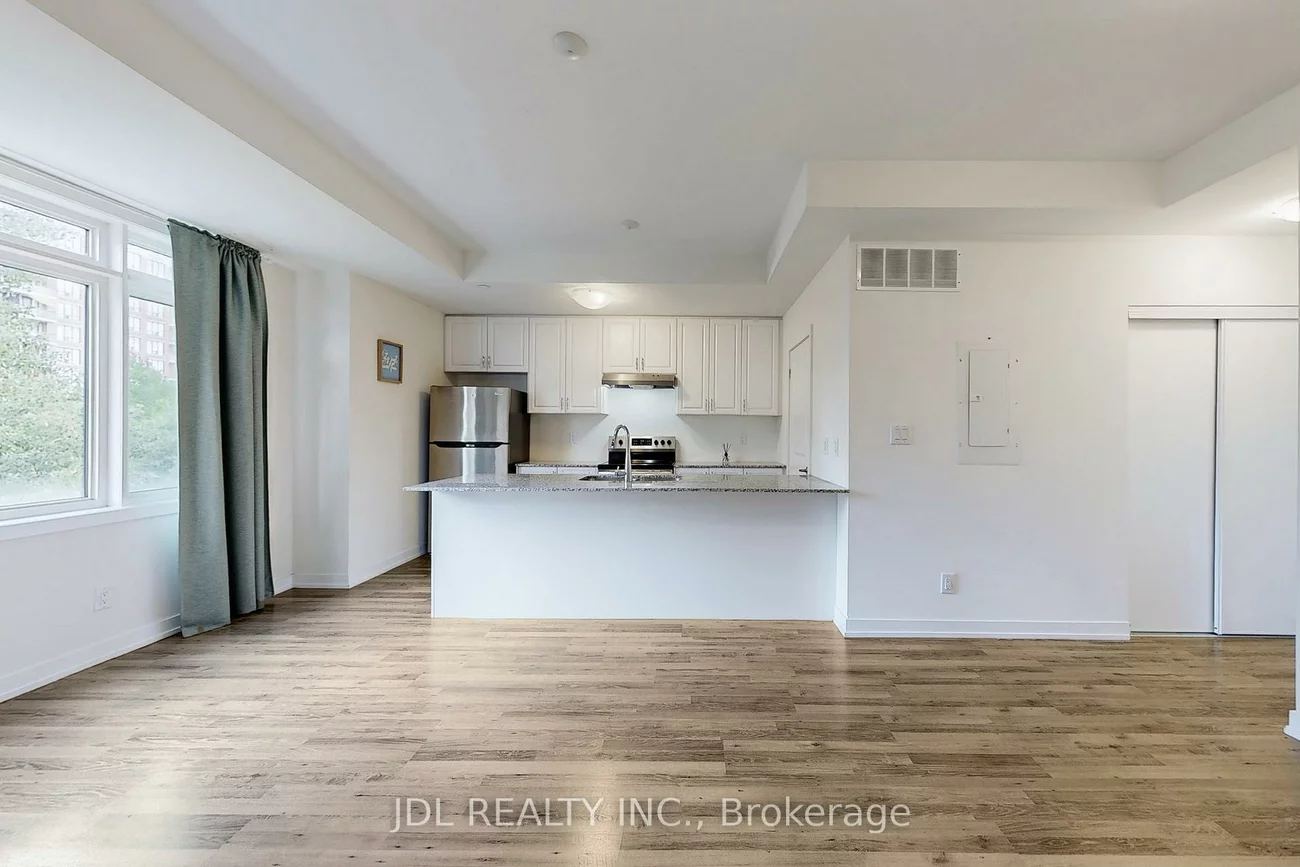 370, Red Maple, Langstaff, Richmond Hill