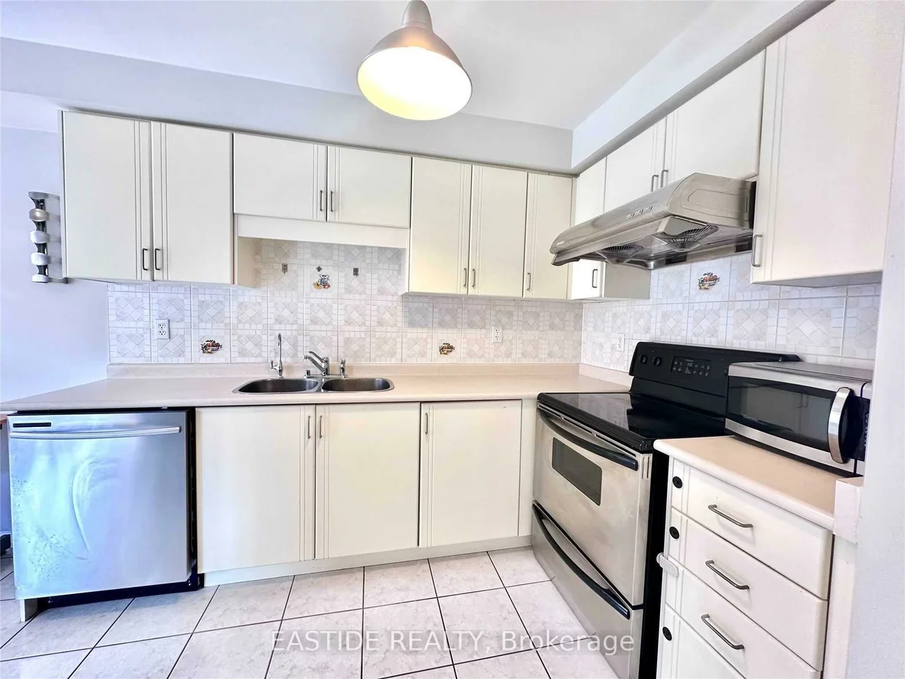 24, Revelstoke, Langstaff, Richmond Hill