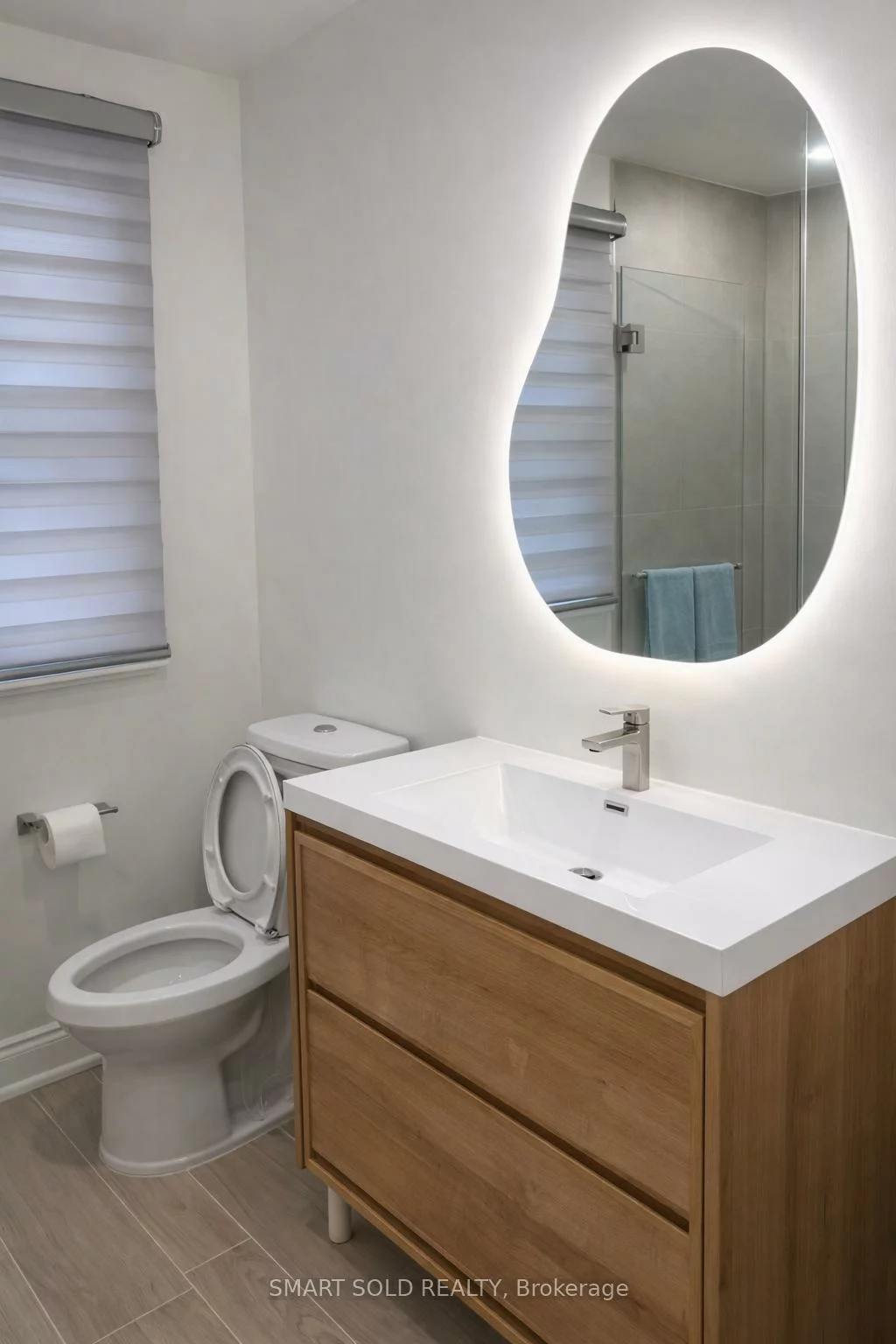 7, Sussex, Crosby, Richmond Hill