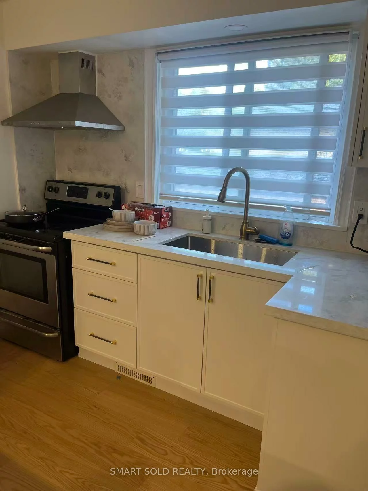 7, Sussex, Crosby, Richmond Hill