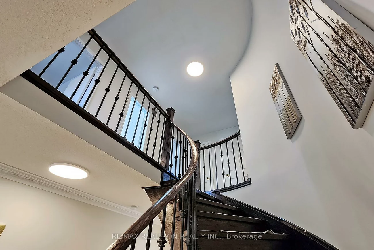 32, Subrisco, Devonsleigh, Richmond Hill