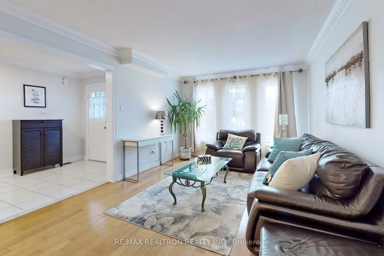 32, Subrisco, Devonsleigh, Richmond Hill