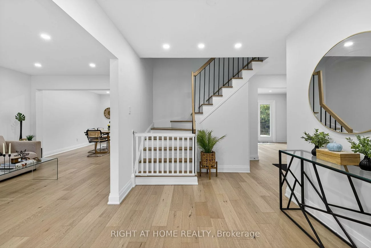 16, Mayvern, North Richvale, Richmond Hill