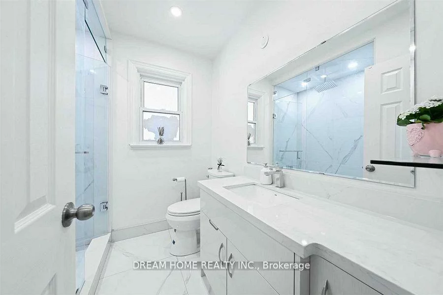 302, Crosby, Crosby, Richmond Hill