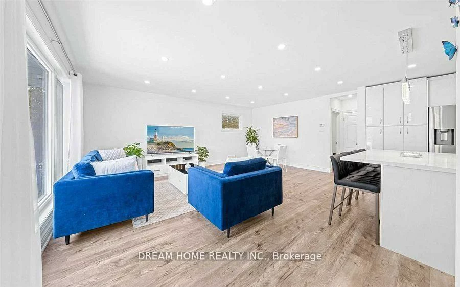 302, Crosby, Crosby, Richmond Hill