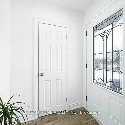 302, Crosby, Crosby, Richmond Hill