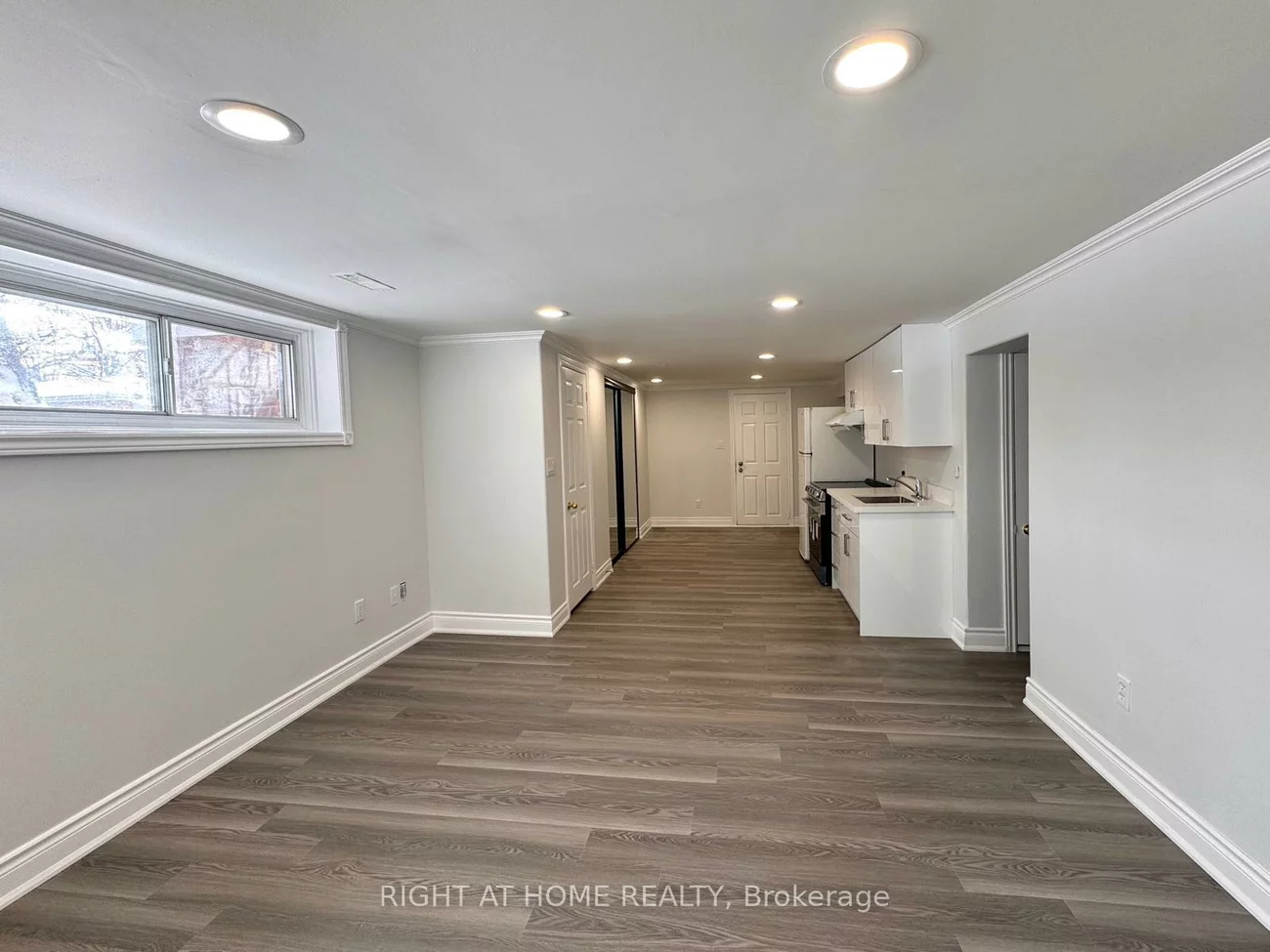 413, Fernleigh, Crosby, Richmond Hill