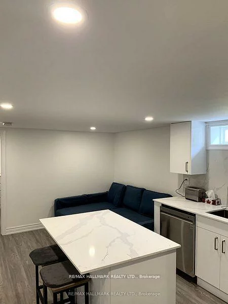 255, Ashlar, Crosby, Richmond Hill