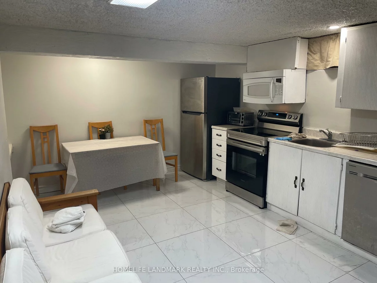 385, Marybay, Crosby, Richmond Hill