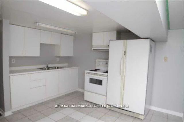 245, Axminster, Crosby, Richmond Hill