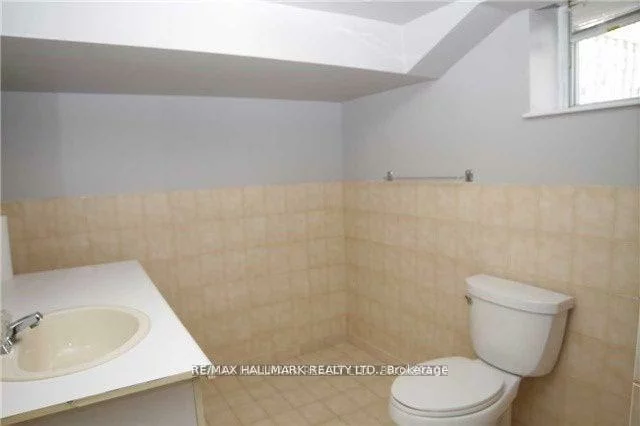 245, Axminster, Crosby, Richmond Hill