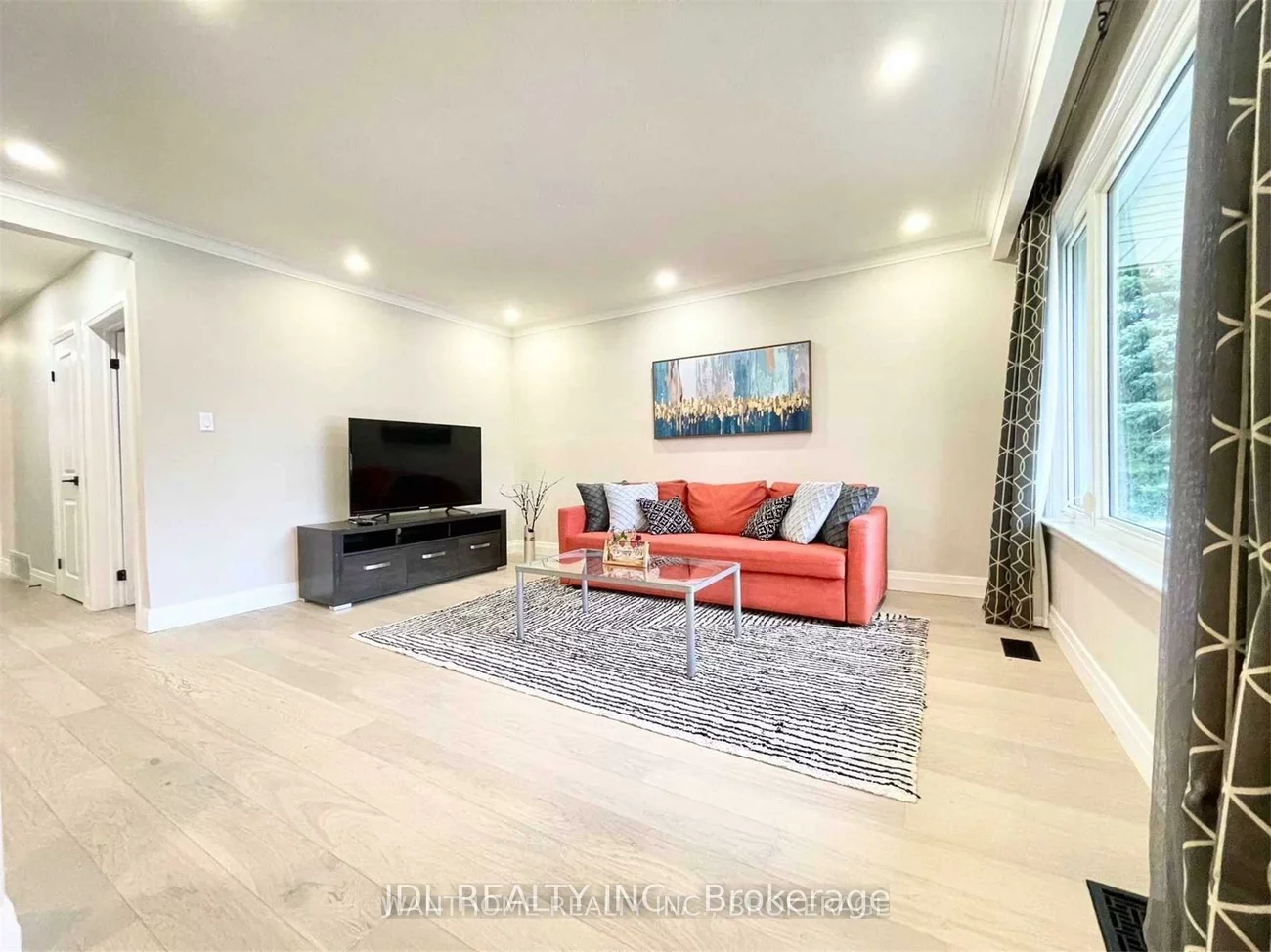 379, Alper, Crosby, Richmond Hill