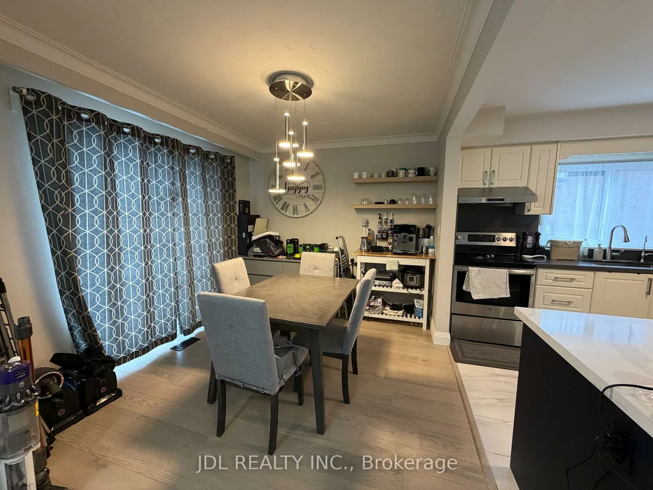 379, Alper, Crosby, Richmond Hill