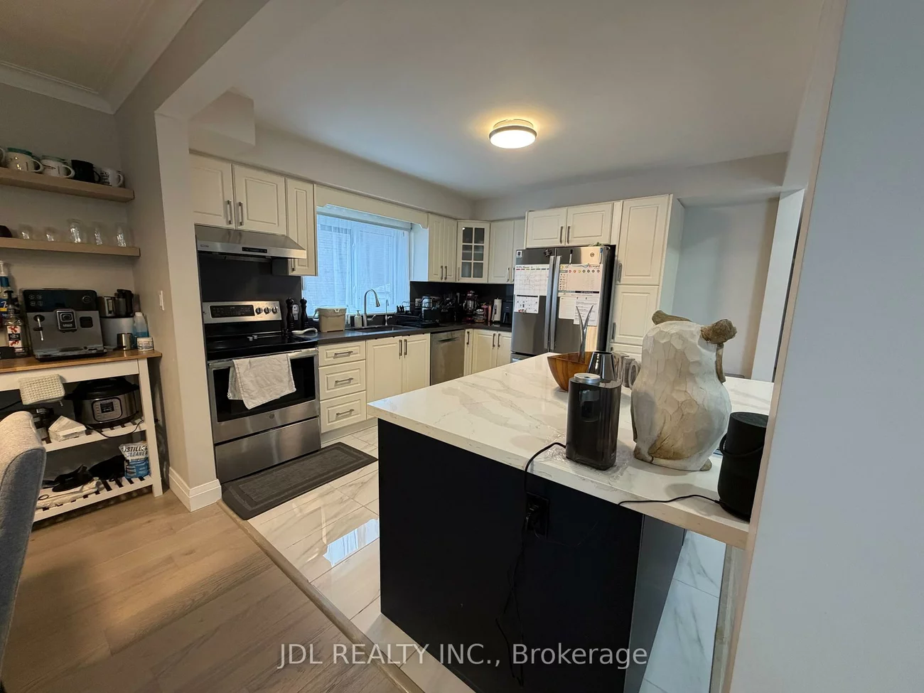 379, Alper, Crosby, Richmond Hill