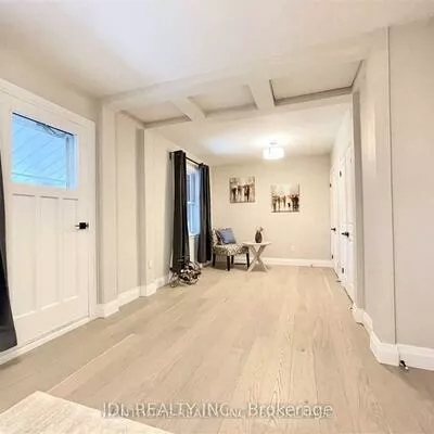 379, Alper, Crosby, Richmond Hill