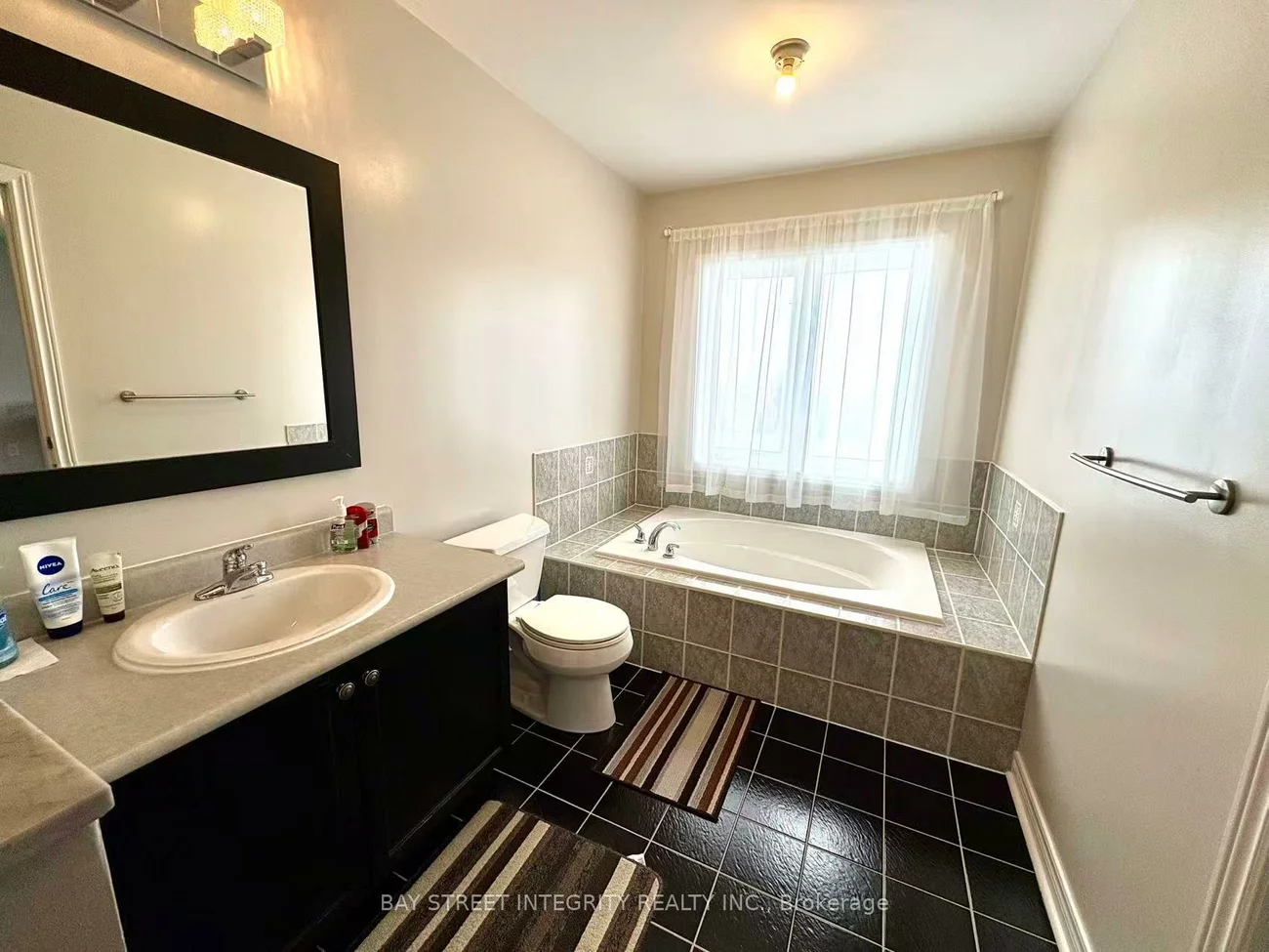 8, Townwood, Jefferson, Richmond Hill