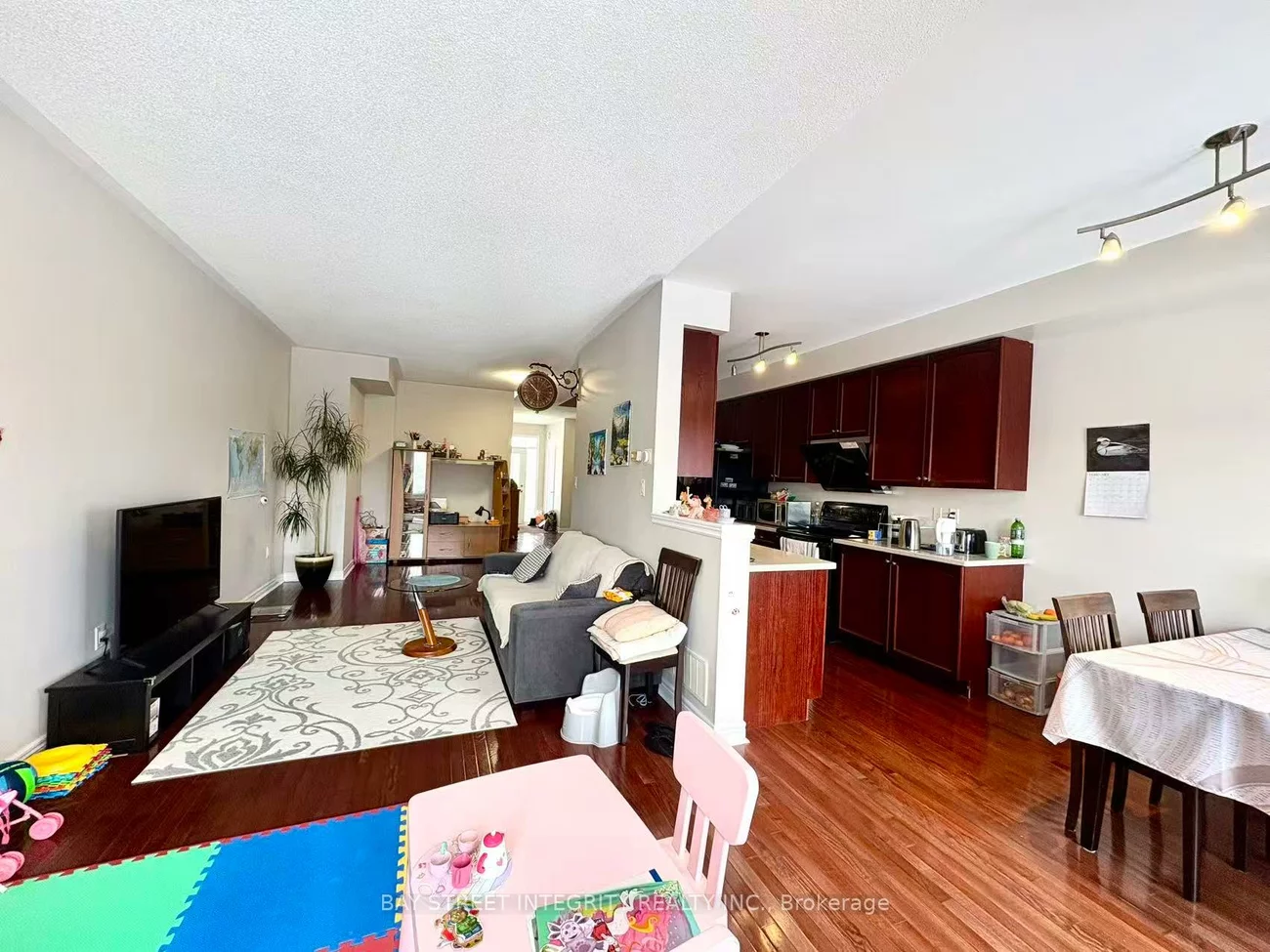 8, Townwood, Jefferson, Richmond Hill