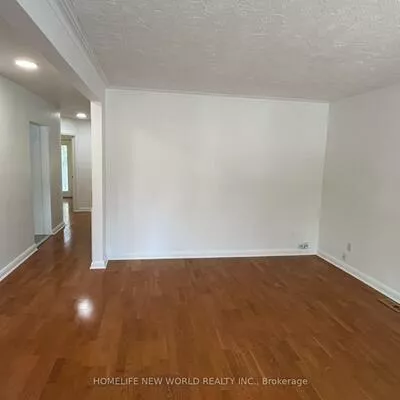 345, Centre, Crosby, Richmond Hill