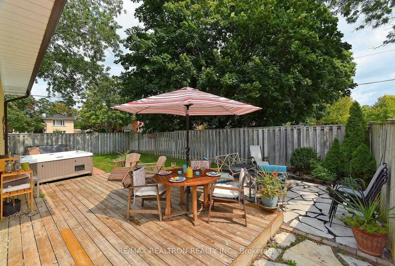 330, Gells, Crosby, Richmond Hill