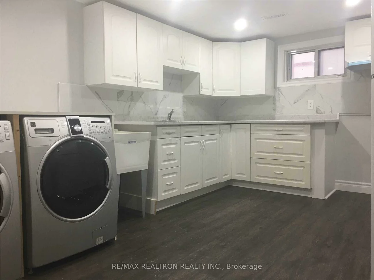 330, Gells, Crosby, Richmond Hill