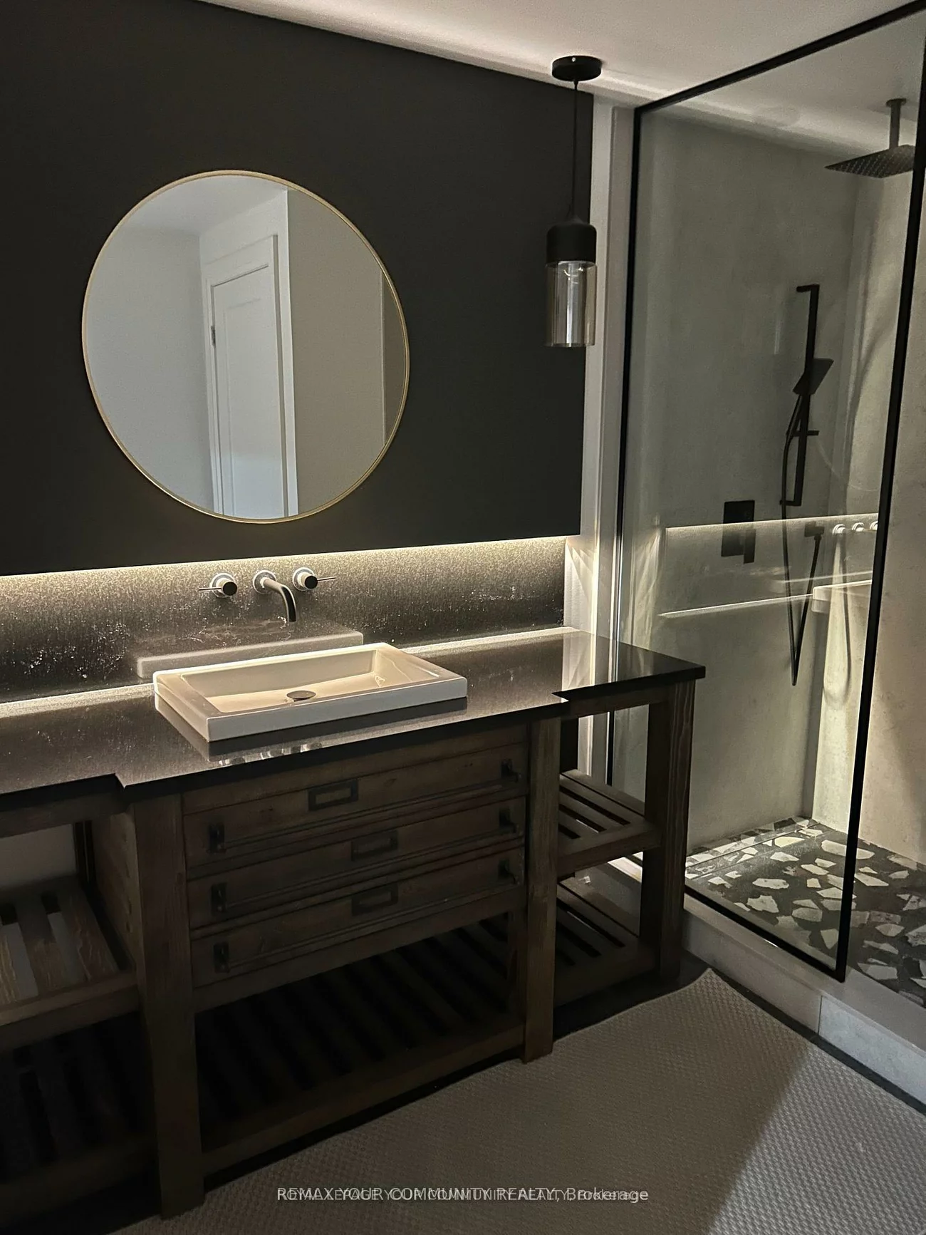 18, Theobalds, Mill Pond, Richmond Hill