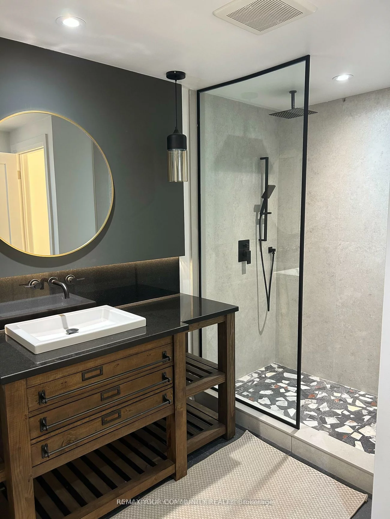 18, Theobalds, Mill Pond, Richmond Hill