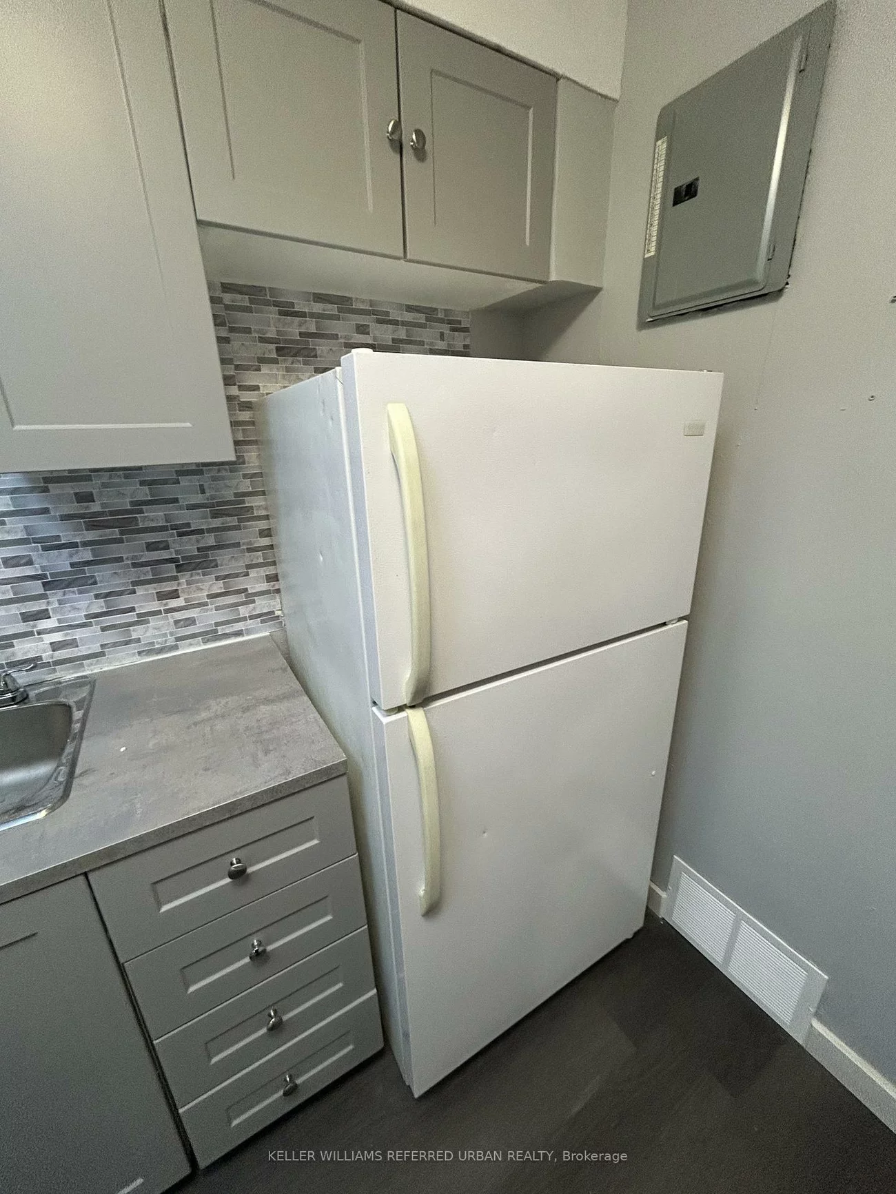 10140, Yonge, Mill Pond, Richmond Hill