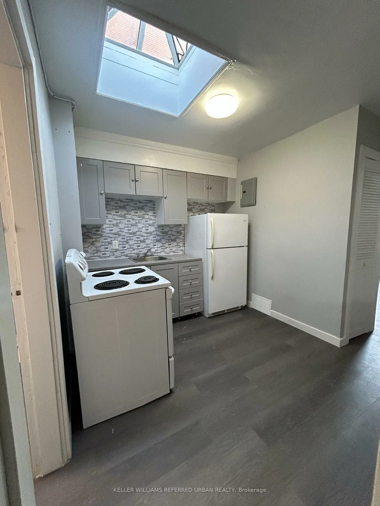 10140, Yonge, Mill Pond, Richmond Hill