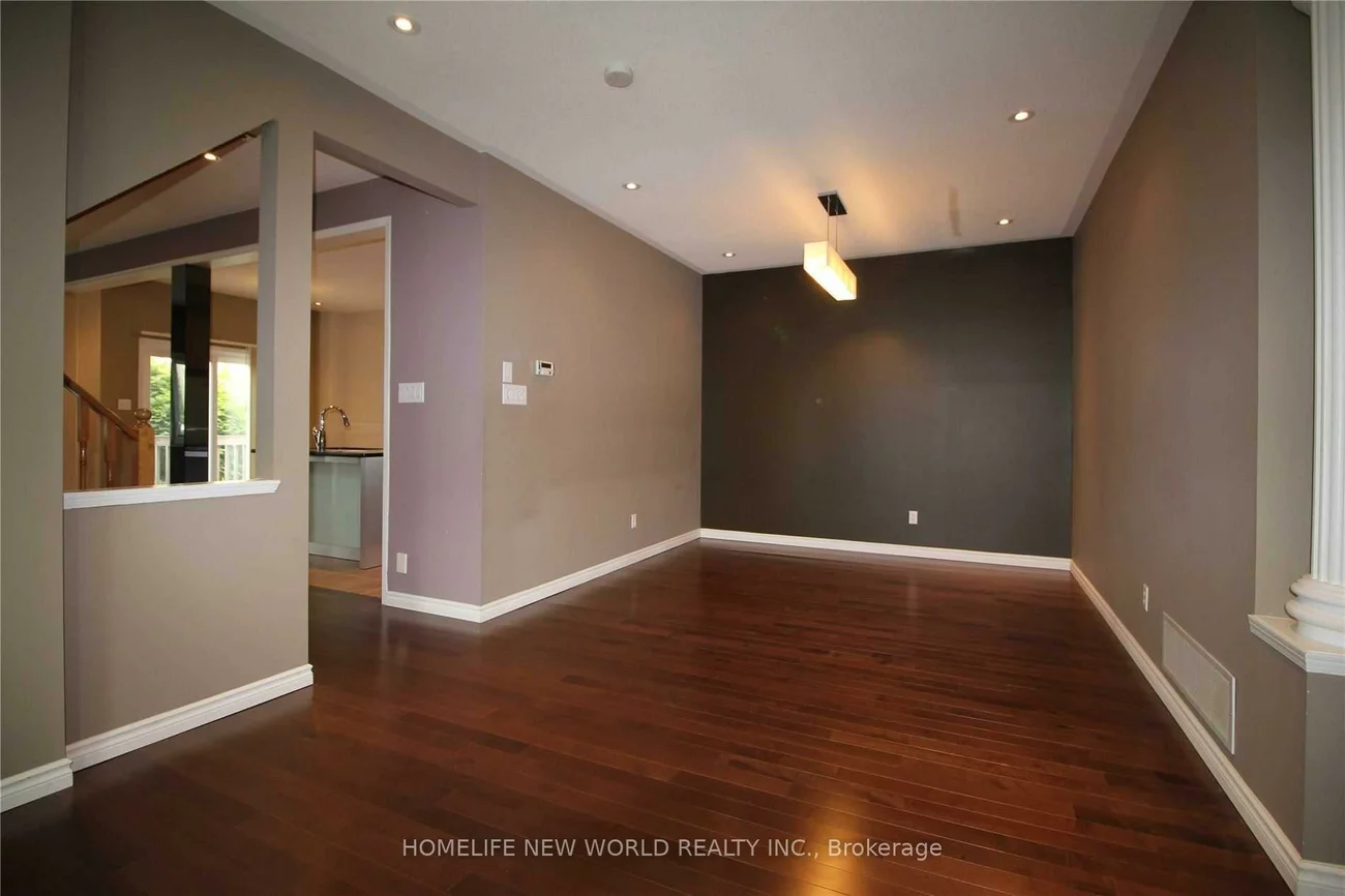 70, Futura, Rouge Woods, Richmond Hill