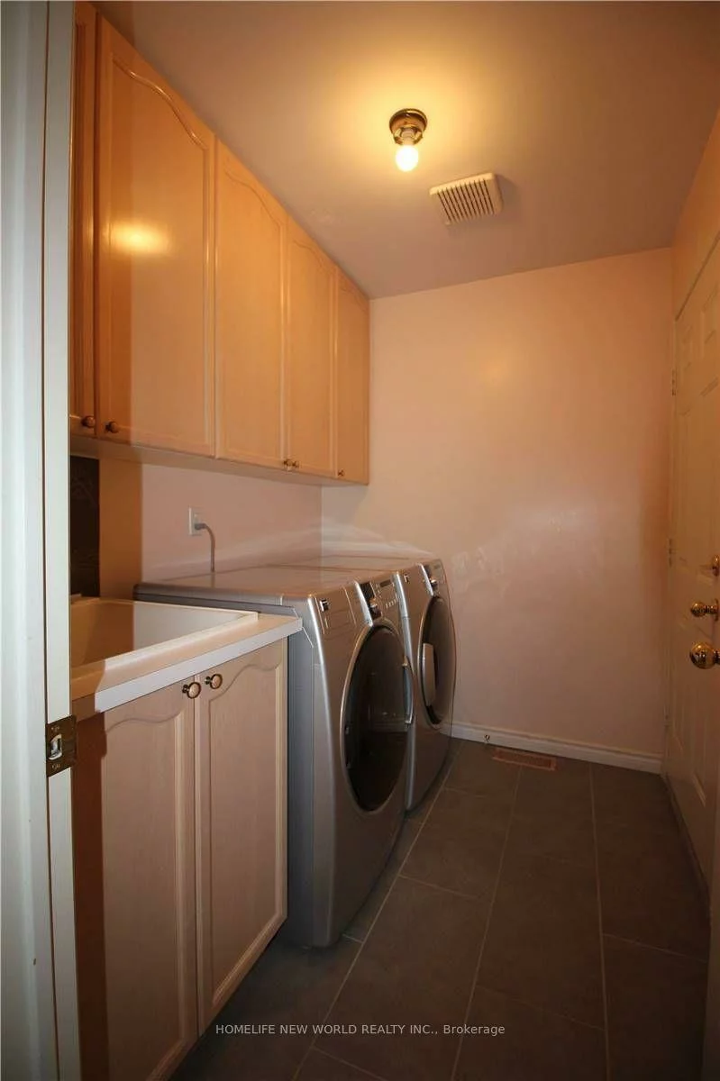 70, Futura, Rouge Woods, Richmond Hill