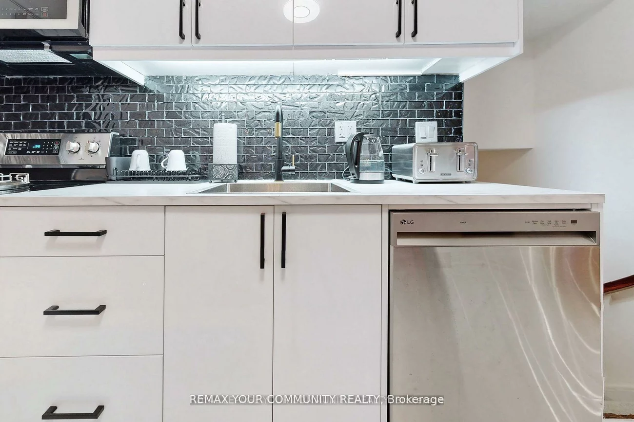 70, Bedford Park, Crosby, Richmond Hill