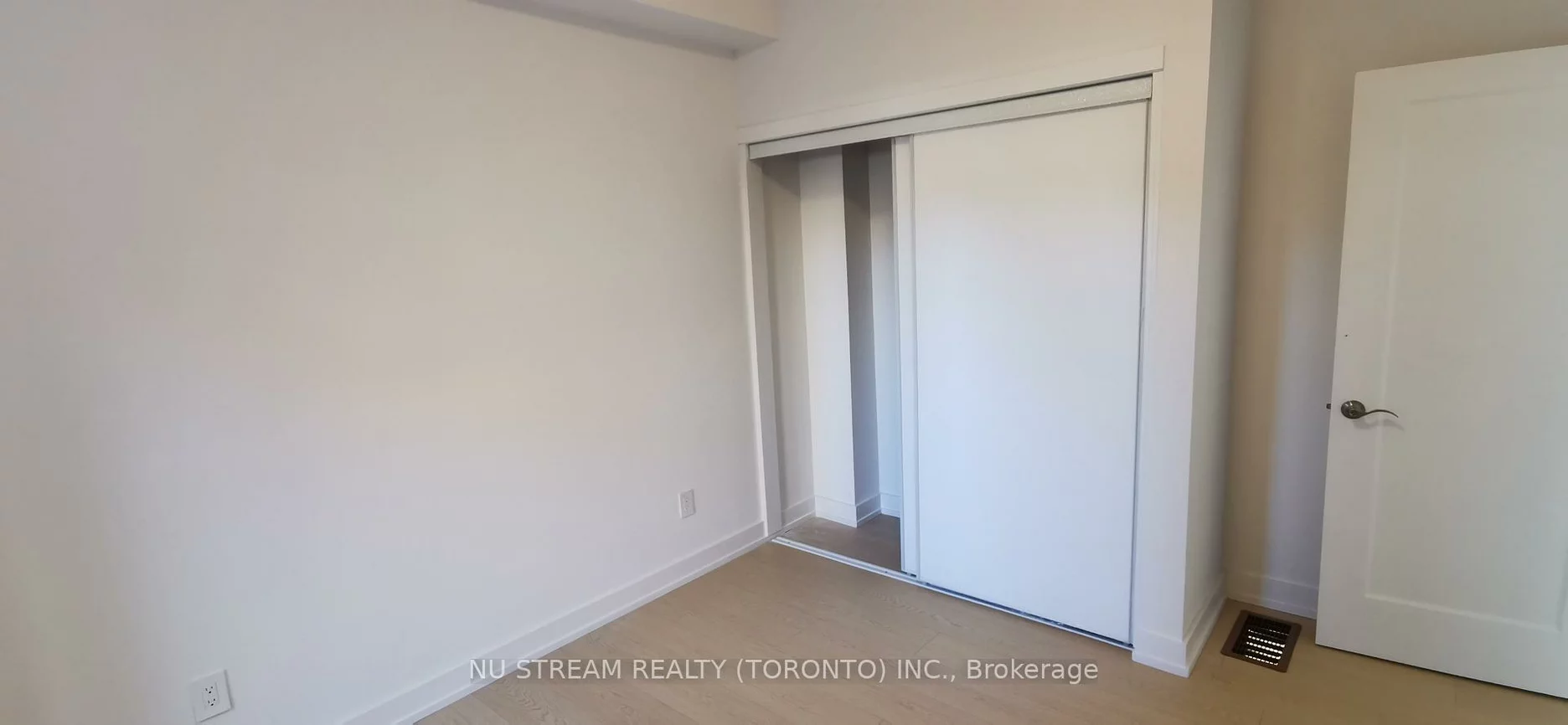 9, Carl Hill, Langstaff, Richmond Hill