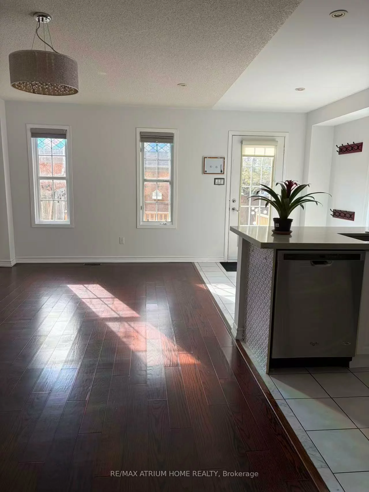 56, Ellesmere, Langstaff, Richmond Hill