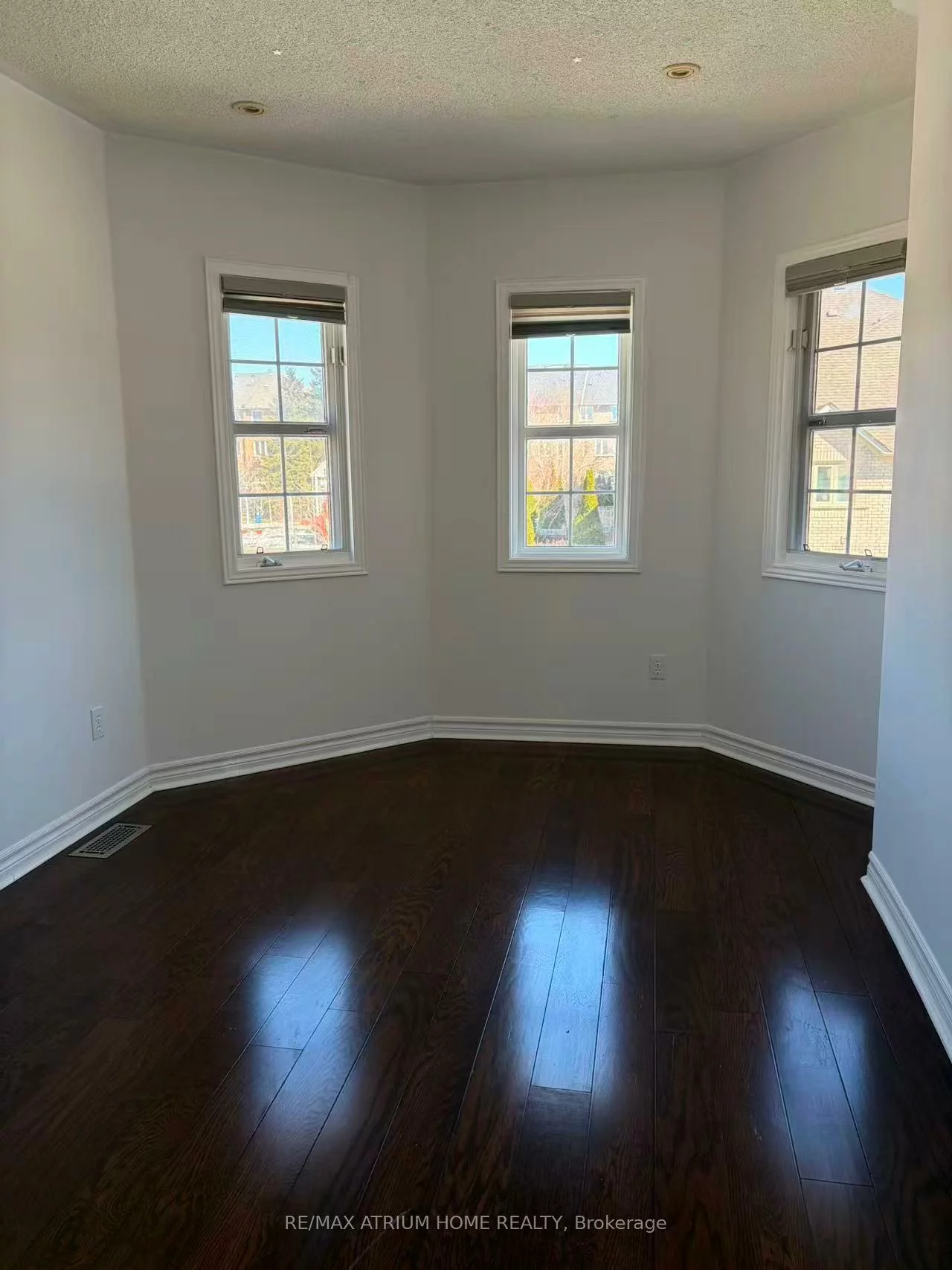 56, Ellesmere, Langstaff, Richmond Hill