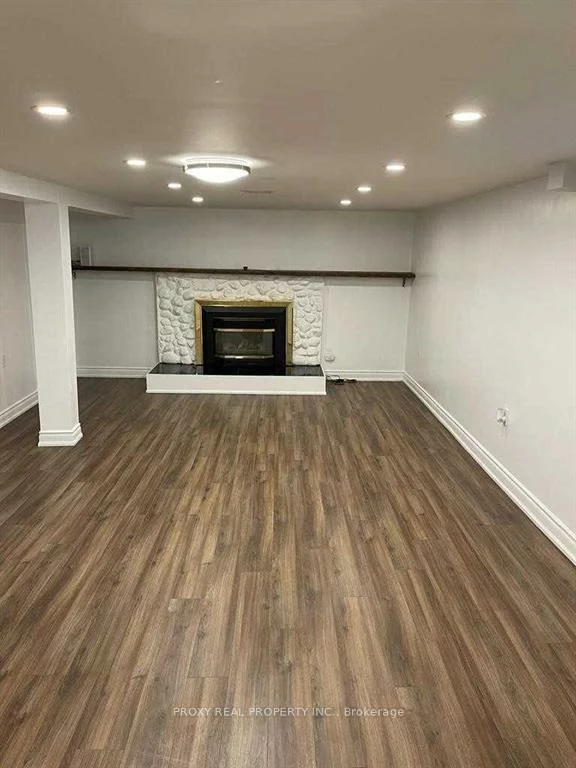 208, Axminster (Basement), Crosby, Richmond Hill