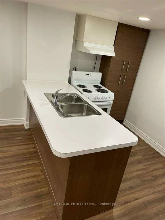 208, Axminster (Basement), Crosby, Richmond Hill