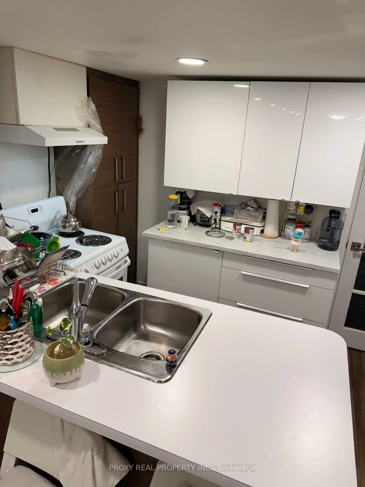 208, Axminster (Basement), Crosby, Richmond Hill