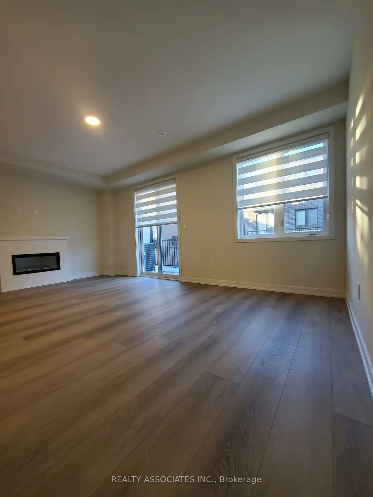 19, Mermot, Headford Business Park, Richmond Hill