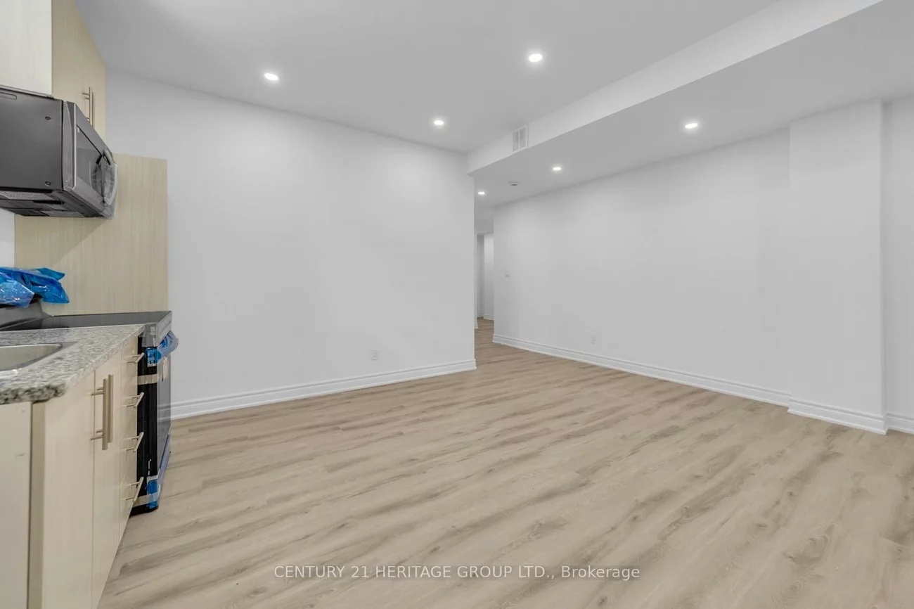 6, Menotti, Oak Ridges, Richmond Hill