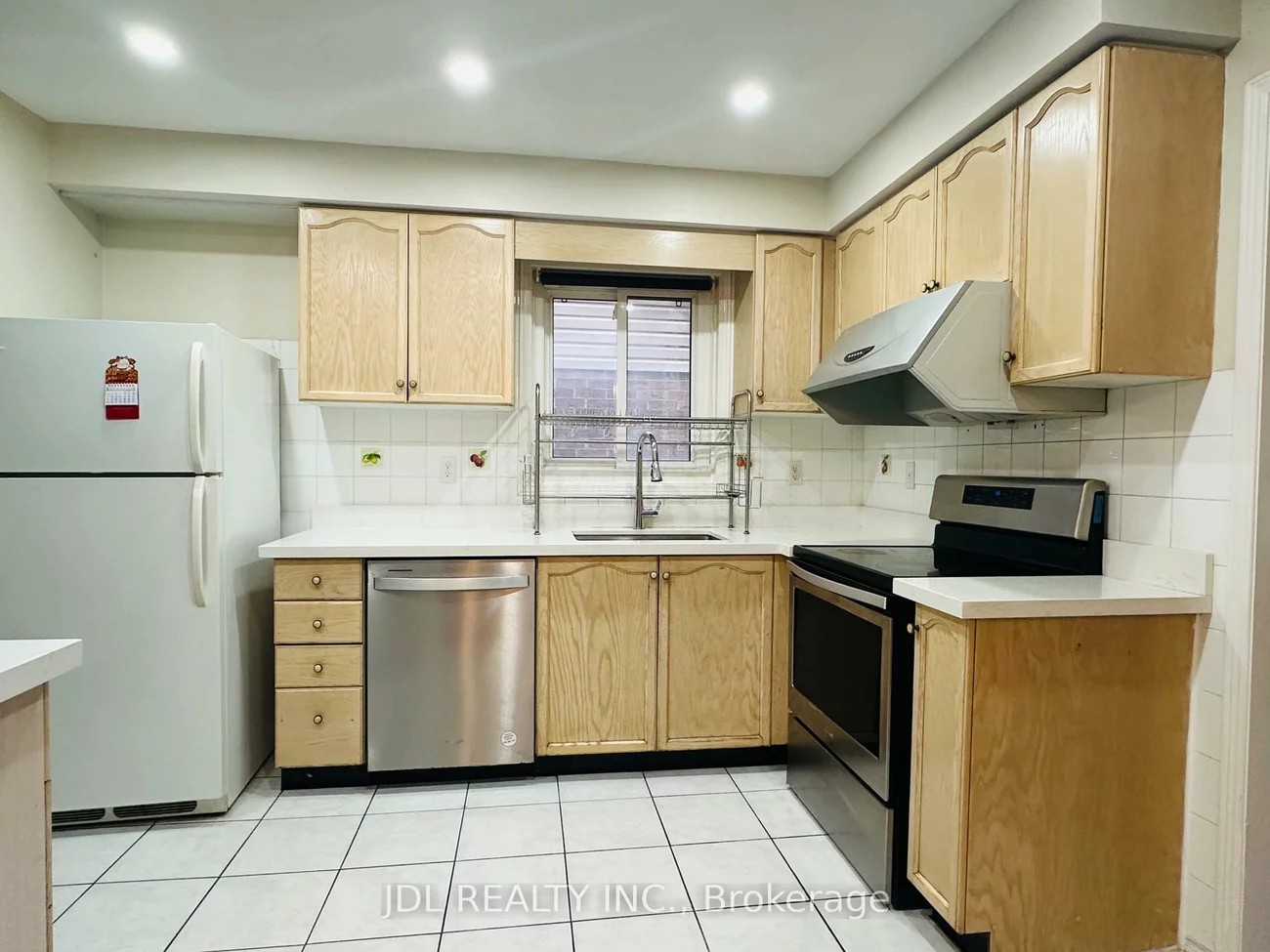 18, Dunsmore, Crosby, Richmond Hill