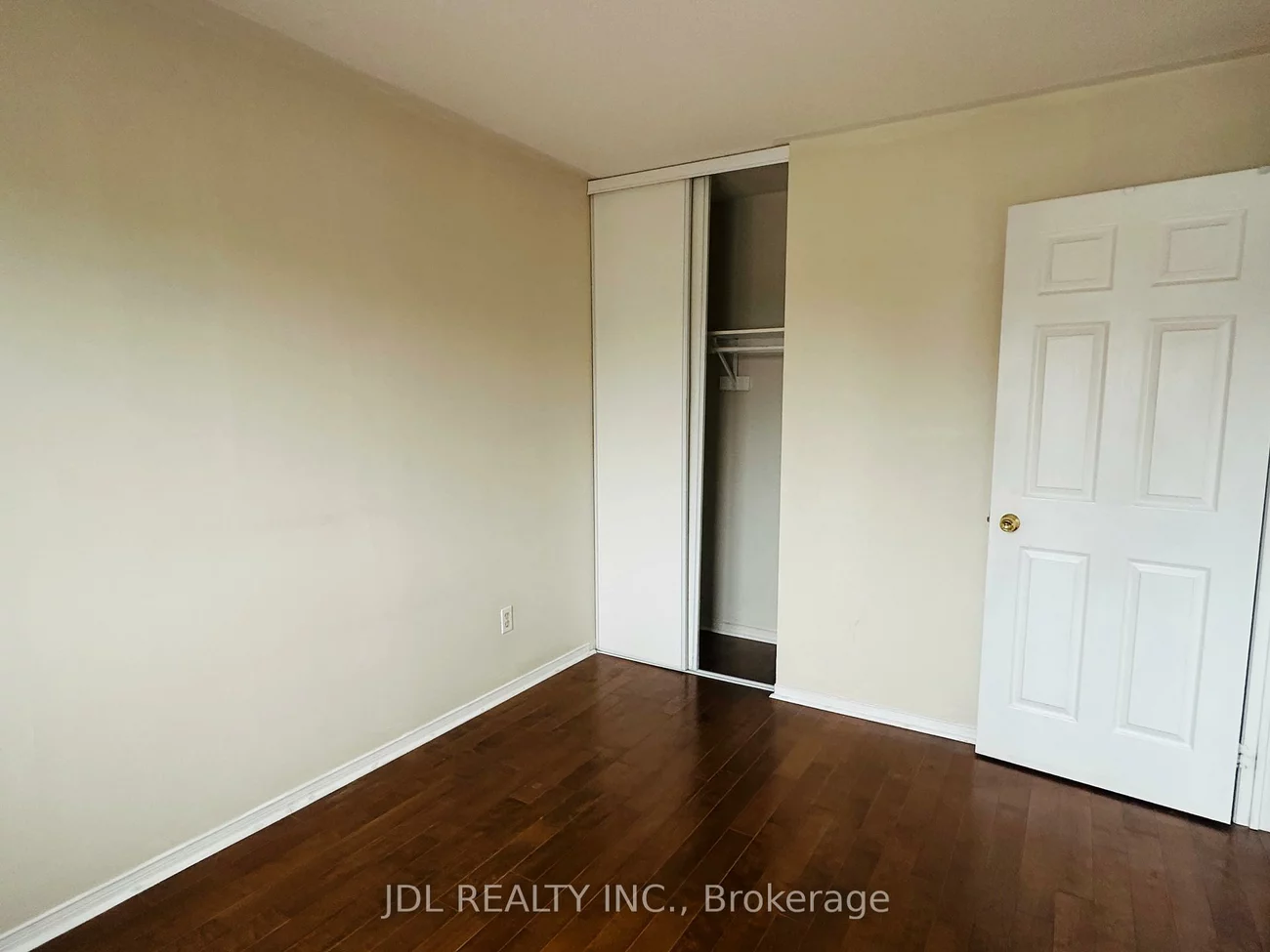 18, Dunsmore, Crosby, Richmond Hill