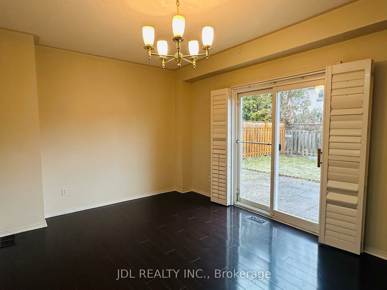 18, Dunsmore, Crosby, Richmond Hill