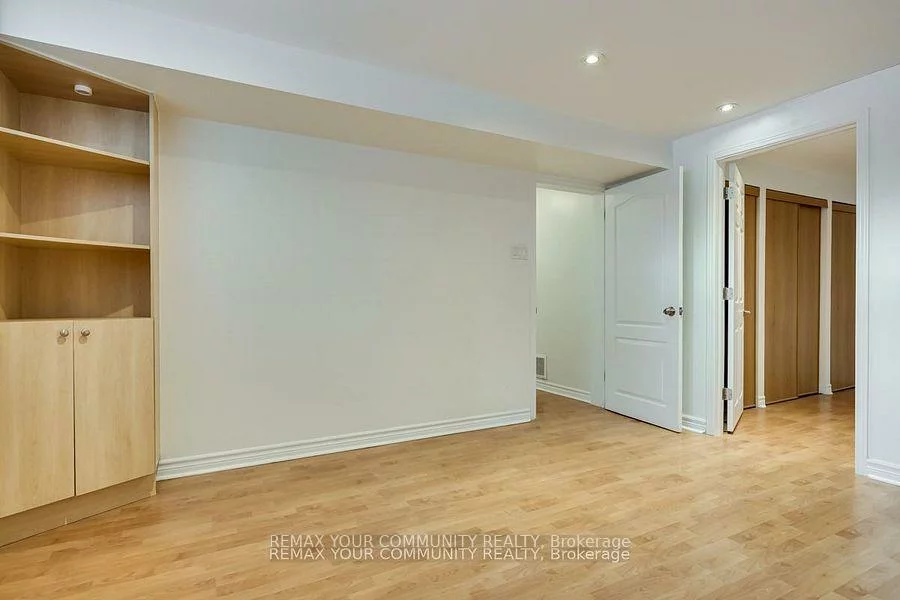 16, Orlon, South Richvale, Richmond Hill