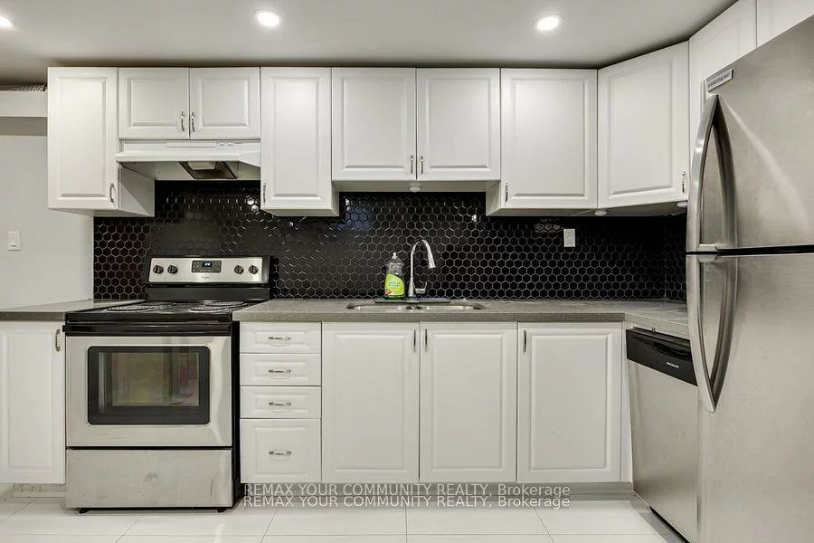 16, Orlon, South Richvale, Richmond Hill