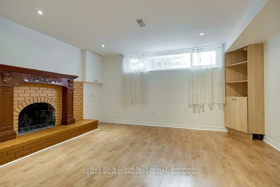 16, Orlon, South Richvale, Richmond Hill